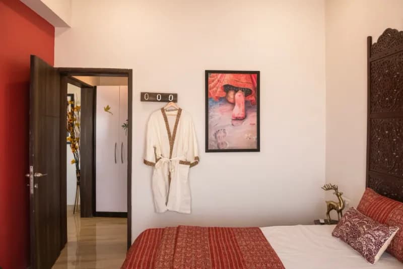 Artistic Haven | 1BHK Apartment by da alohas