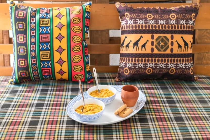 Artistic Haven | 1BHK Apartment by da alohas