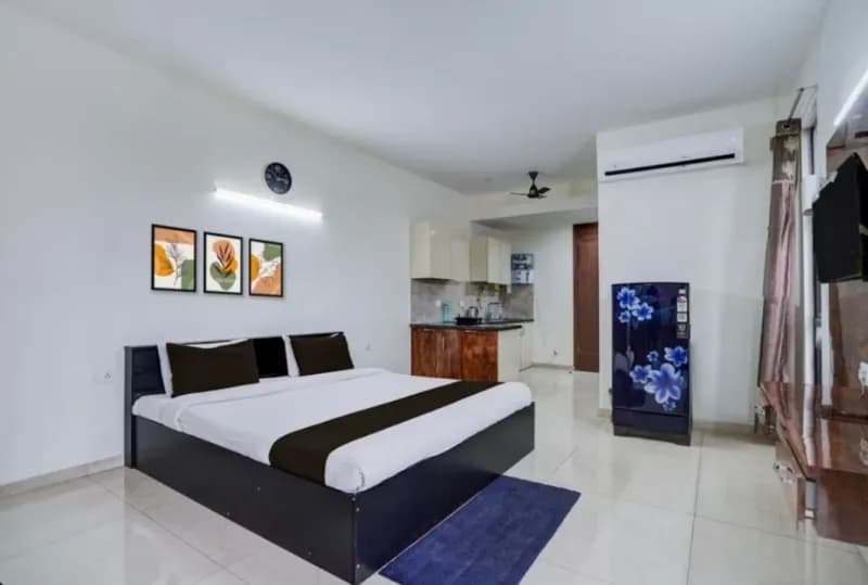 Sunset 1BHK in Vrindavan by da alohas