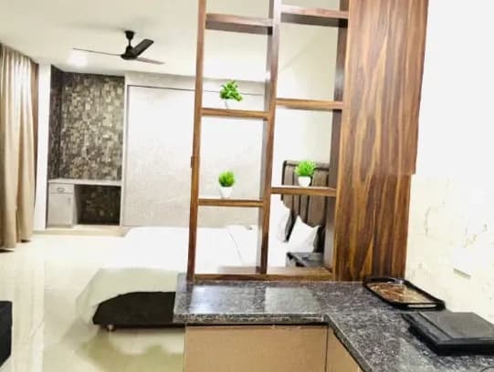 Sunset 1BHK in Vrindavan by da alohas