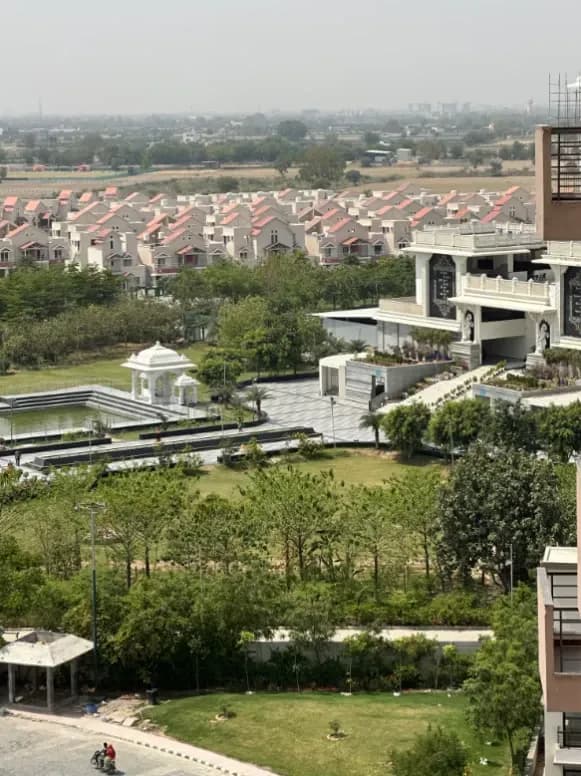 Sunset 1BHK in Vrindavan by da alohas