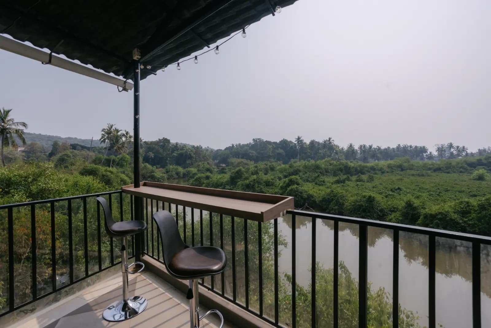 Golden Hour Arambol, a luxury 15bhk resort in Arambol