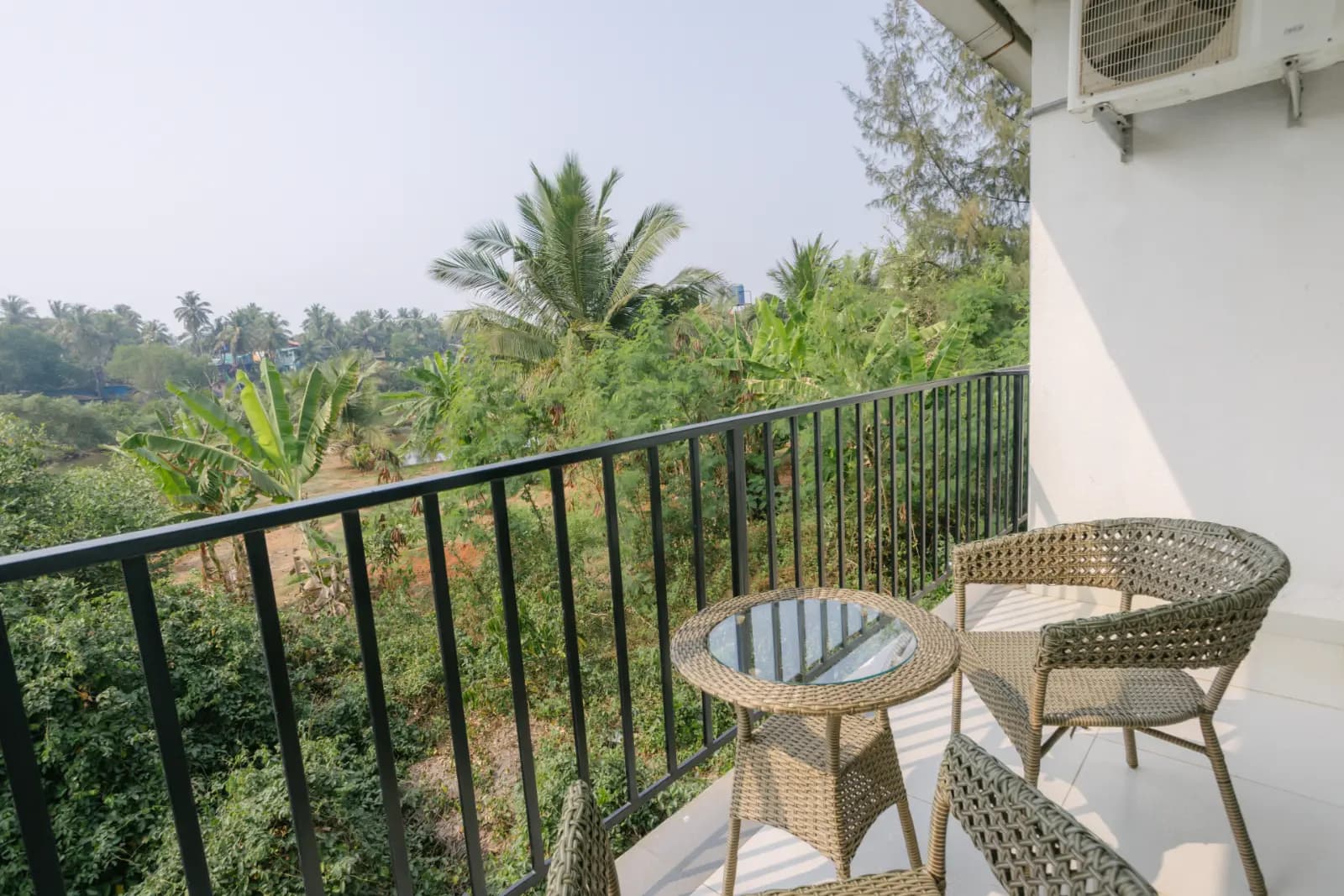 Golden Hour Arambol, a luxury 15bhk resort in Arambol
